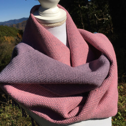 アルパカ100%ピンクと藤色 コチニール染めの手織り商品 5枚目の画像