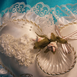 オフホワイトカラー　ハート型リングピロー　Our　Wedding　１０６ 4枚目の画像