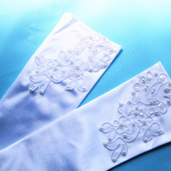 パール刺繡パーツ付【ロンググローブ】ホワイトカラー丈３８ｃｍ 2枚目の画像