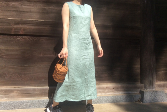 セール麻/リネン100％涼しいロングノースリーブワンピース(紺/白/ピンク/黄色/山吹) 3枚目の画像