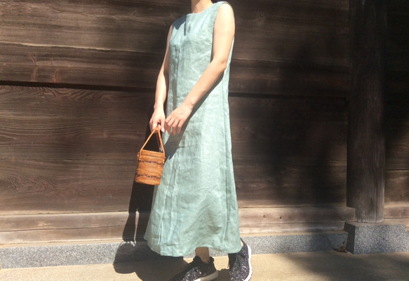 セール麻/リネン100％涼しいロングノースリーブワンピース(紺/白/ピンク/黄色/山吹) 6枚目の画像