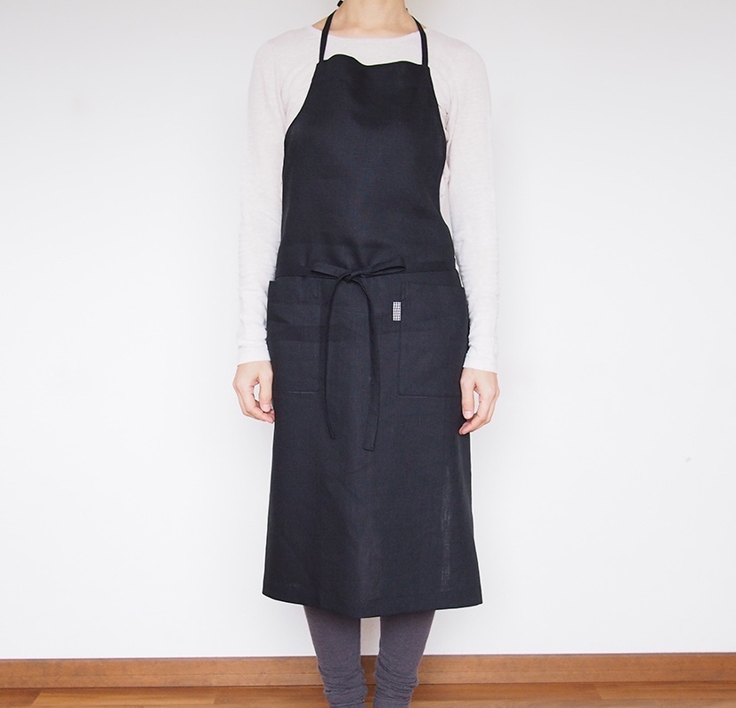 【選べる肩紐】受注製作　リネンエプロン　ブラック