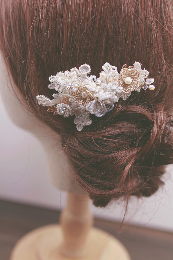 Vintage Lace x Beads Flower bridal headpiece 復古蕾絲串珠花型頭飾 第4張的照片