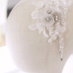 Vintage Lace x Beads Flower bridal hairband 復古蕾絲串珠花型頭飾 第3張的照片