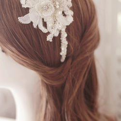 Vintage Lace x Beads Flower bridal hairband 復古蕾絲串珠花型頭飾 第4張的照片