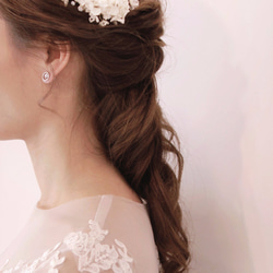 Bridal Haircomb,White Bridal Fascinator,White Headpiece,新娘花飾 第1張的照片