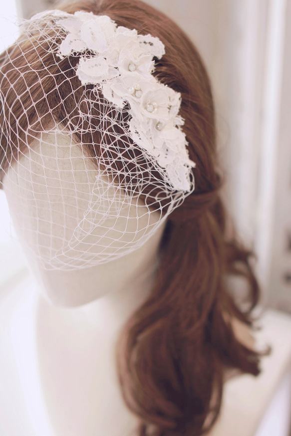 新娘蕾絲白紗頭飾 - Handmade Swarovski crystal & Lace Birdcage Veil 第1張的照片