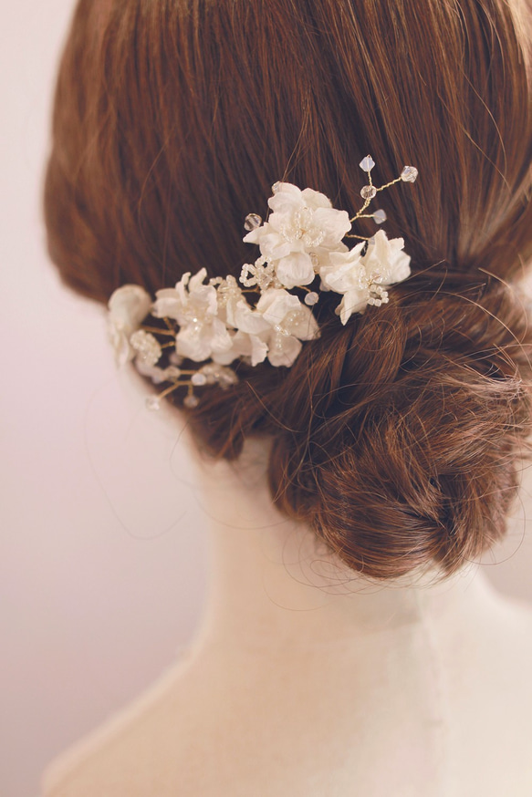 Bridal Haircomb, Swarovski Fascinator,White Headpiece,新娘花飾 第3張的照片