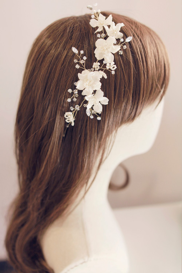 新娘頭飾, White Bridal Fascinator -藤紙花頭飾, Swarovski Headpiece 第6張的照片