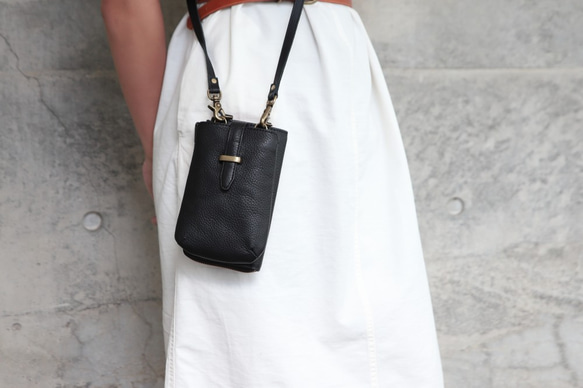 お財布ショルダー ブラック レディース お財布ポシェット 縦型 スマホ