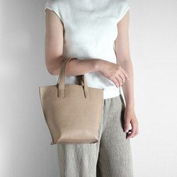 エンボスシュリンク レザー トートバッグ レディース ミニトートバッグ フォーマル 小さめ ベージュ ak-54ks 4枚目の画像