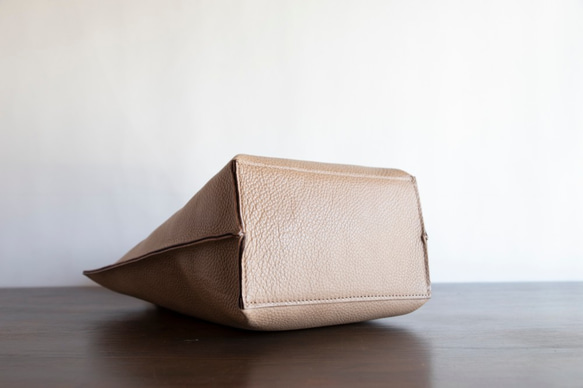 エンボスシュリンク レザー トートバッグ レディース ミニトートバッグ フォーマル 小さめ ベージュ ak-54ks 6枚目の画像