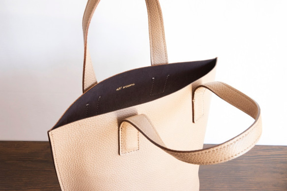 エンボスシュリンク レザー トートバッグ レディース ミニトートバッグ フォーマル 小さめ ベージュ ak-54ks 7枚目の画像