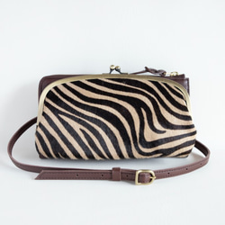 【人とは被らない】ゼブラ×ブラウン　ハラコ　お財布ショルダー　レディース　がま口　お財布ポシェット　aw-17nch 2枚目の画像
