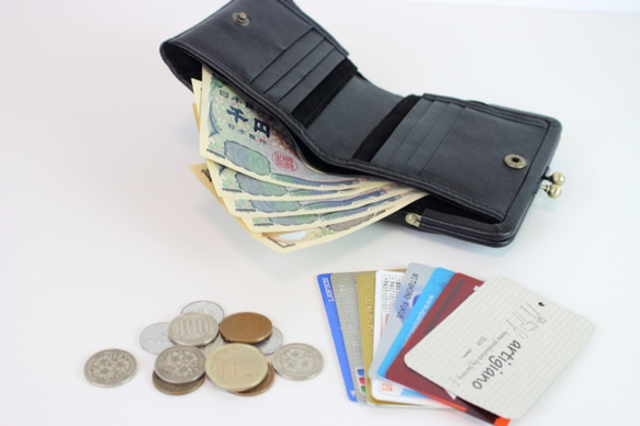 姫路産ソフトレザー がま口　二つ折り財布　ブラック　ハーフウォレット　日本製　aw-03ga 3枚目の画像