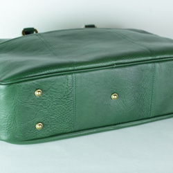 日本製　ビジネスバッグ　a4が入る　一生もの　ブリーフケース　グリーン　通勤　底鋲　ベルト付き　at-17ns 3枚目の画像