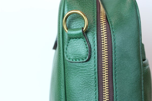 日本製　ビジネスバッグ　a4が入る　一生もの　ブリーフケース　グリーン　通勤　底鋲　ベルト付き　at-17ns 5枚目の画像