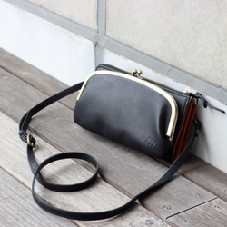 がま口　お財布ショルダー　ブラック　スマホショルダー　レディース　長財布　姫路レザー　日本製　aw-17nns 3枚目の画像