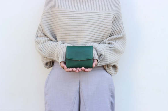 【人気No.1】二つ折り財布　ガバっと開く　ギャルソンウォレット　ヌメ革　グリーン　春財布　ダブルホック　aw-19hn 8枚目の画像