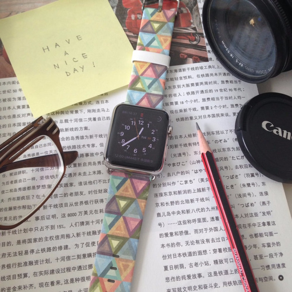 Apple Watch Strap Series 1 & Series 2 真皮手錶帶 更換式蘋果錶帶 - 三角型彩繪 第2張的照片