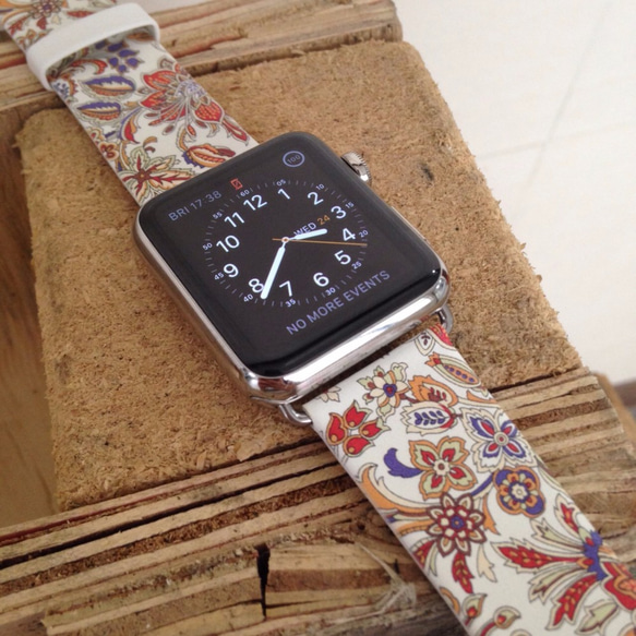 Apple Watch Strap Series 1 & Series 2 真皮手錶帶 更換式蘋果錶帶 - 花俏的花紋 第1張的照片