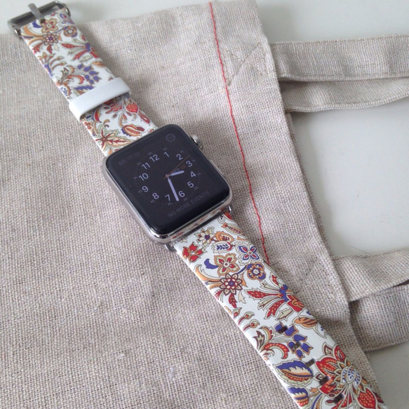 Apple Watch Strap Series 1 & Series 2 真皮手錶帶 更換式蘋果錶帶 - 花俏的花紋 第3張的照片