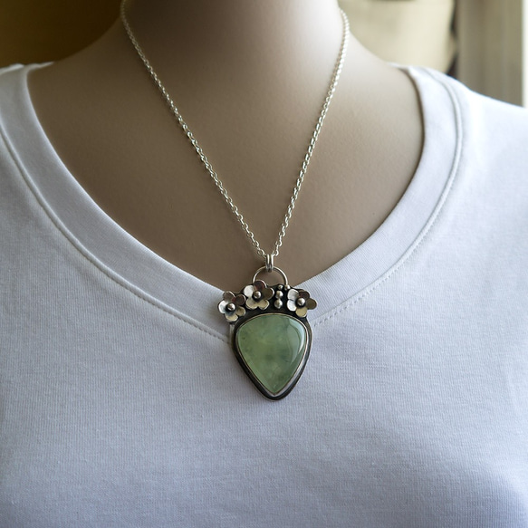 葡萄石純銀墬 Prehnite silver pendant 第6張的照片