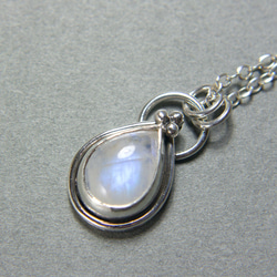 月光石純銀墬子 Rainbow moonstone silver pendant 第2張的照片