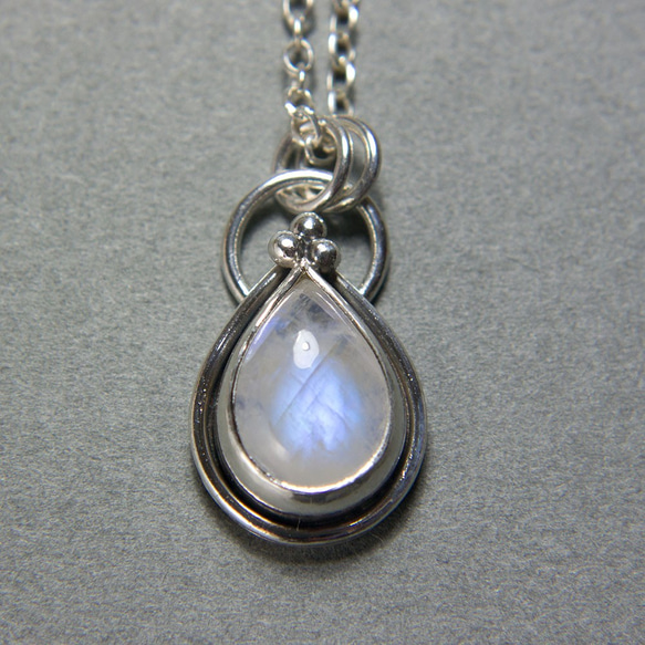 月光石純銀墬子 Rainbow moonstone silver pendant 第3張的照片