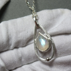 月光石純銀墜 Rainbow moonstone silver pendant 第2張的照片