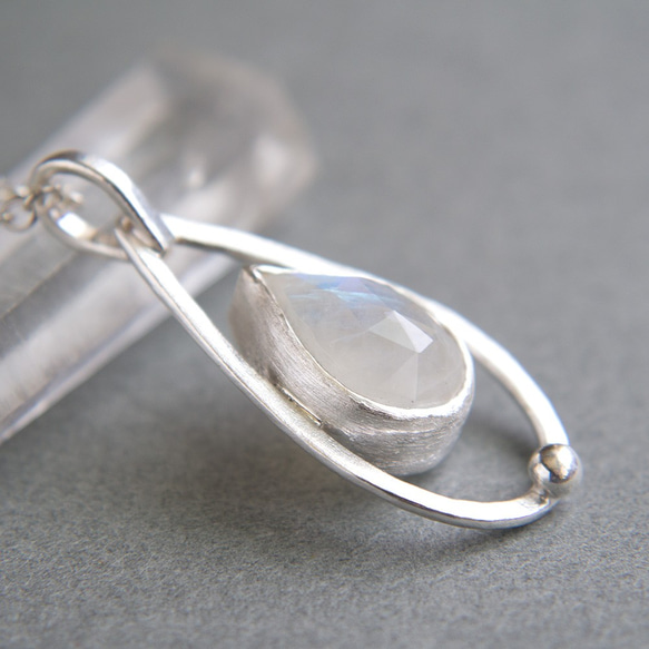 月光石純銀墜 Rainbow moonstone silver pendant 第7張的照片