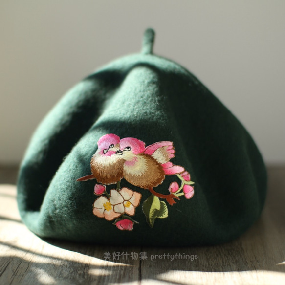 小鳥刺繡貝蕾帽 雨林綠#Rain Forest 【可改帽色】90%羊毛 貝雷帽/畫家帽/帽子/Beret 第2張的照片