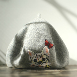 蝶と子猫の刺繍ベレー帽 マーブルグレー #マーブルグレー 【キャップカラー変更可】 ウール90%ベレー/ペインターハット/ハット 5枚目の画像