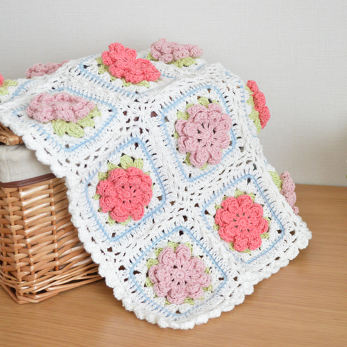 乙女ピンクのガーリーフラワークロス 編み物／かぎ針編み その他