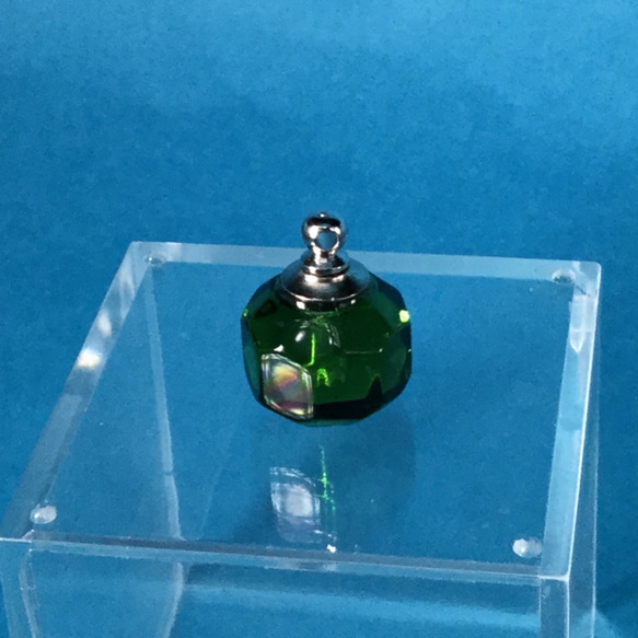 アロマペンダント  ガラス製 緑 1枚目の画像