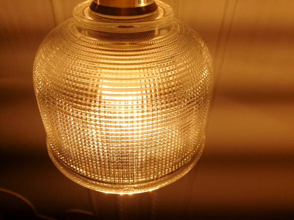日式玻璃罩古銅鐵件吊燈-LS-8108-2 第10張的照片