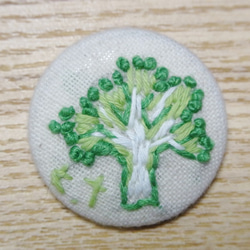 手刺繍ブローチ「ブロッコリー」野菜シリーズ 1枚目の画像