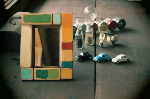 「おもちゃ積み木」の置き型ミラー 5枚目の画像
