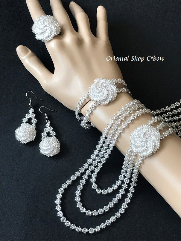 トルコ☆ボンジュックオヤネックレス・ブレスレット・リング・ピアス｜四点｜ビジューアクセサリー｜オフホワイト・クリスタル