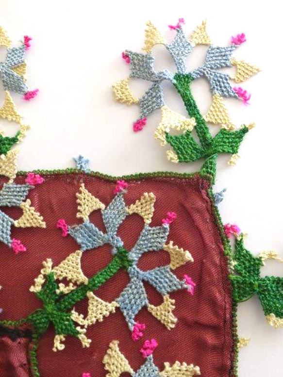 コレクション｜ブルサ：カラジャベイ｜アンティークオヤスカーフ｜シルクイーネオヤ：テラコッタ[bursa-1] です 嫁入り道具