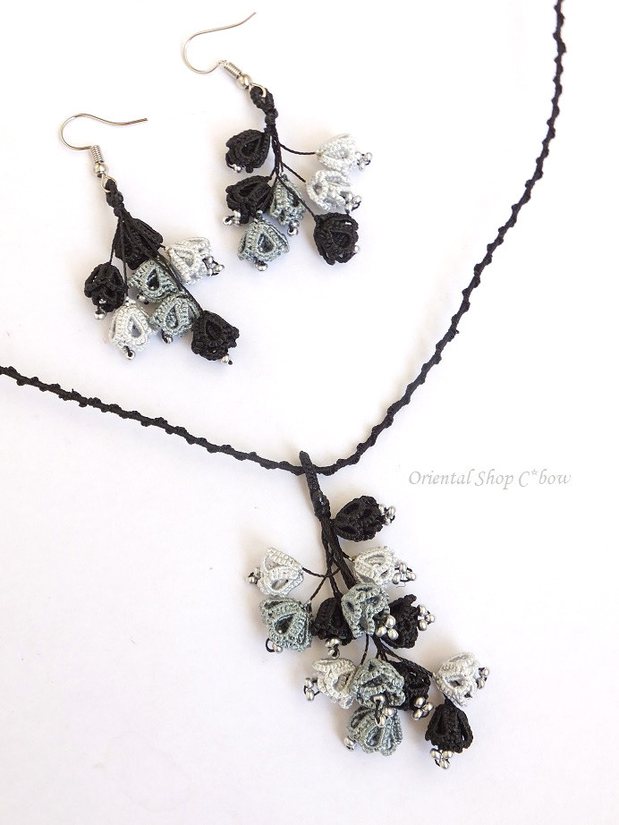 日本発送★メキッキオヤ（タッティング）ネックレス・ピアスセット：ゆらゆら小花｜ブラック・グレー系