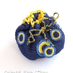 手編みナザルボンジュウのミニ巾着｜濃青×卵 1枚目の画像