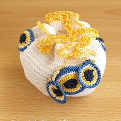 手編みナザルボンジュウのミニ巾着｜白色×卵 2枚目の画像