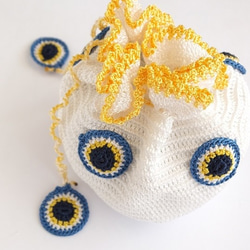 手編みナザルボンジュウのミニ巾着｜白色×卵 4枚目の画像