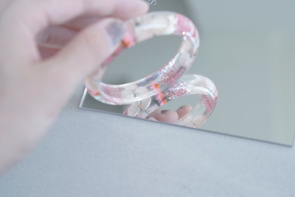 【8折】永生花不凋花水晶透明手環飾品繡球花紫陽花含送禮卡片 第4張的照片