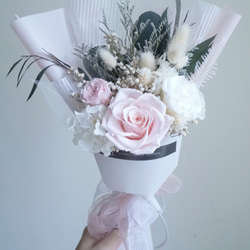 畢業花束日本進口永生花不凋花乾燥花粉白色系韓式玫瑰繡球花 第1張的照片