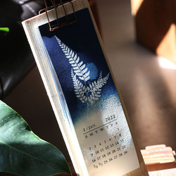 【苻日花草FuRi】[預購]2022年藍晒植物桌曆 l 植物掛曆 l 含木質底座 l 長版 第5張的照片