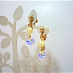 フラワーマザーオブパール（真珠の母）とラウンドスワロオーロライヤリング 5枚目の画像