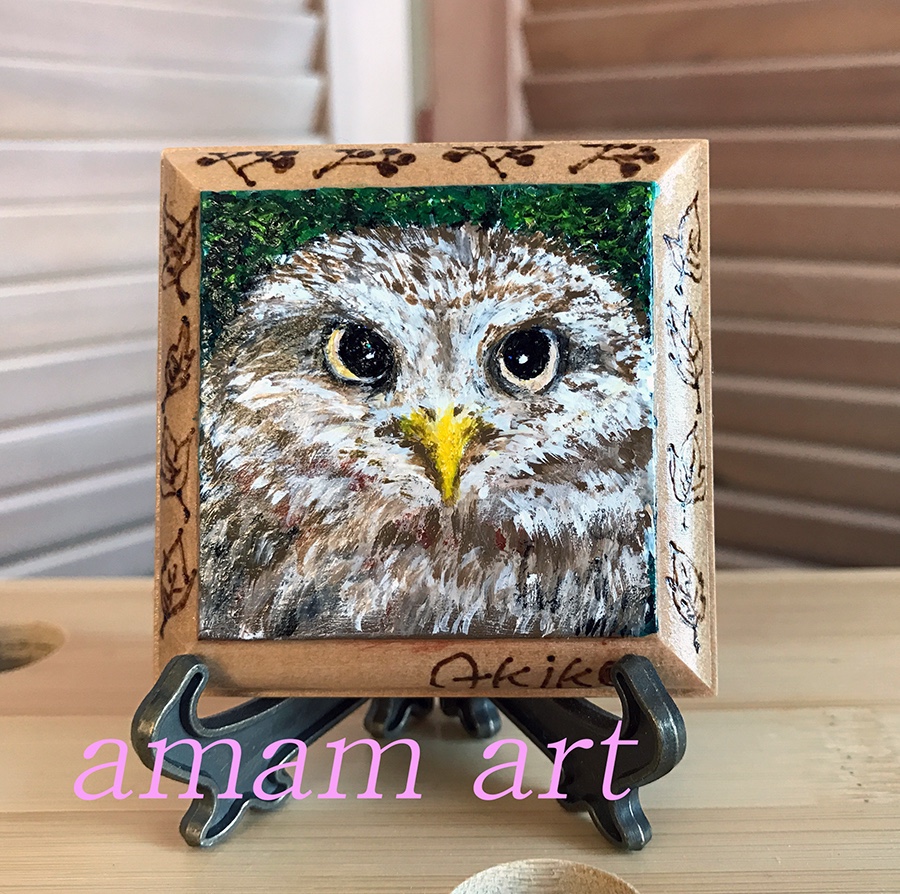 木 に描く 小さな絵画 アクリルガッシュ 原画 （ フクロウ ）サイズ6cm 