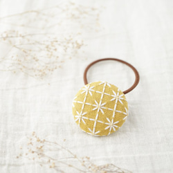 刺し子のヘアゴム マスタードイエロー 1枚目の画像